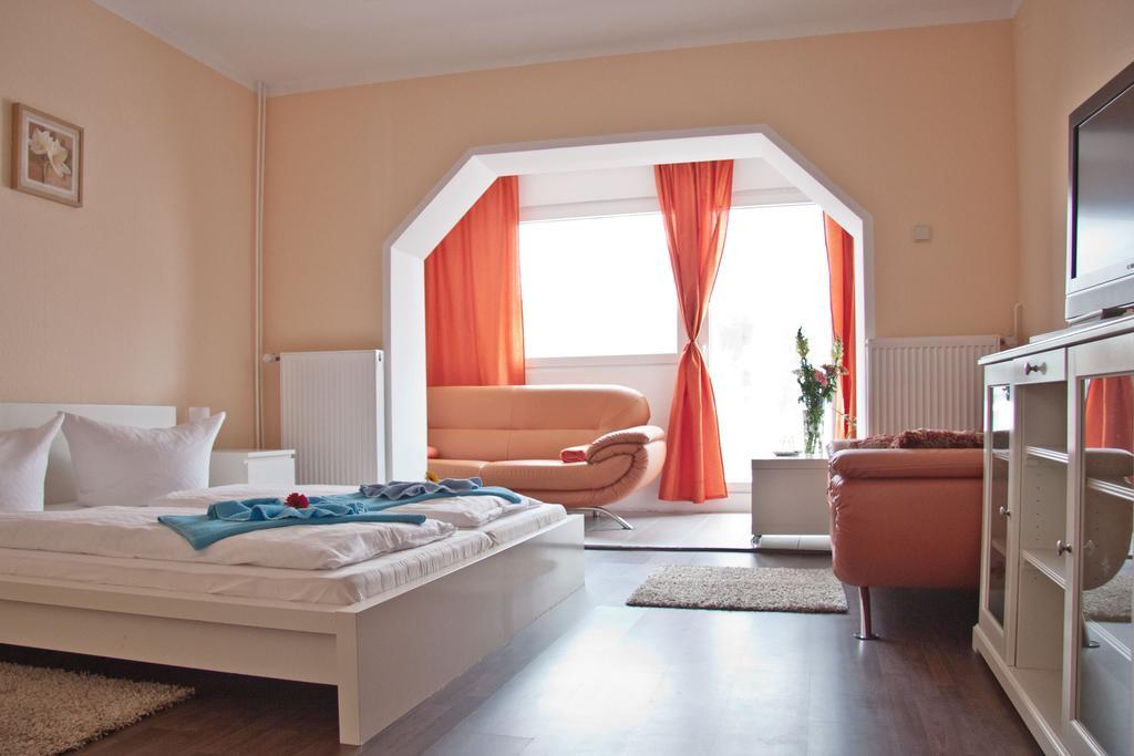Berl Berlin